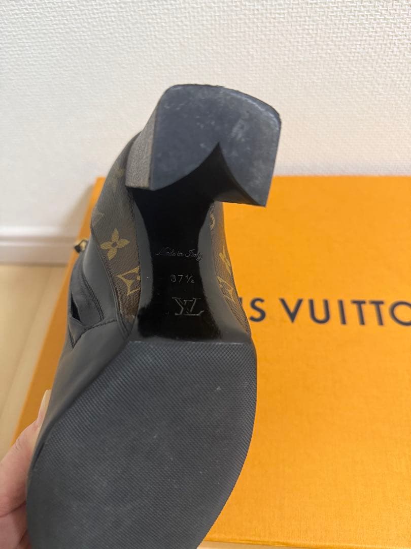 ルイヴィトン　ショートブーツ ポインテッドトゥ　モノグラム