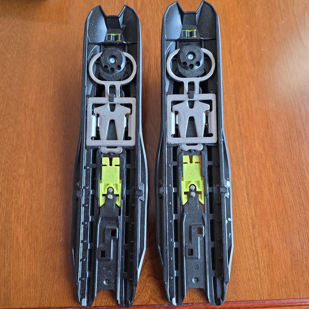 スキー ビンディング ブラック/グリーン