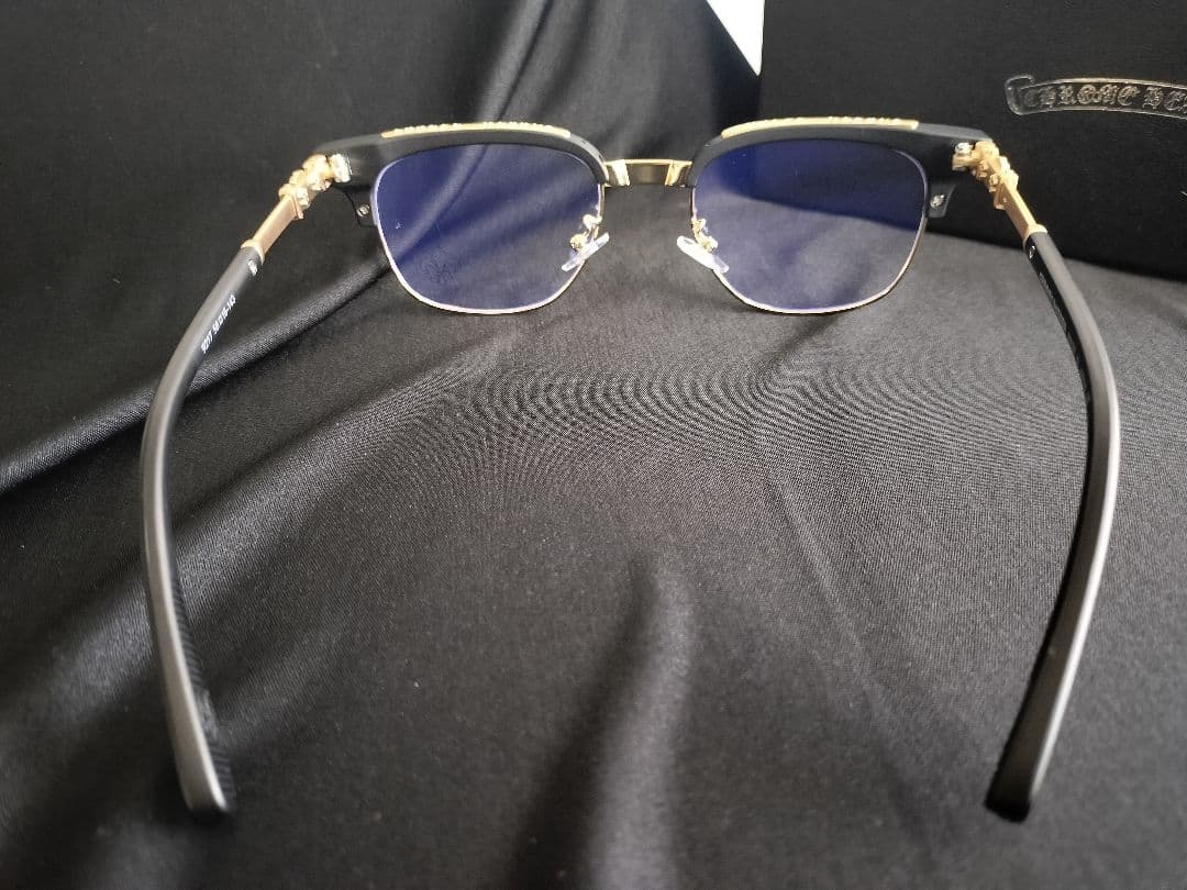 マットカラーゴールド装飾付きブラックフレーム　伊達メガネ　クロムハーツ好きに！