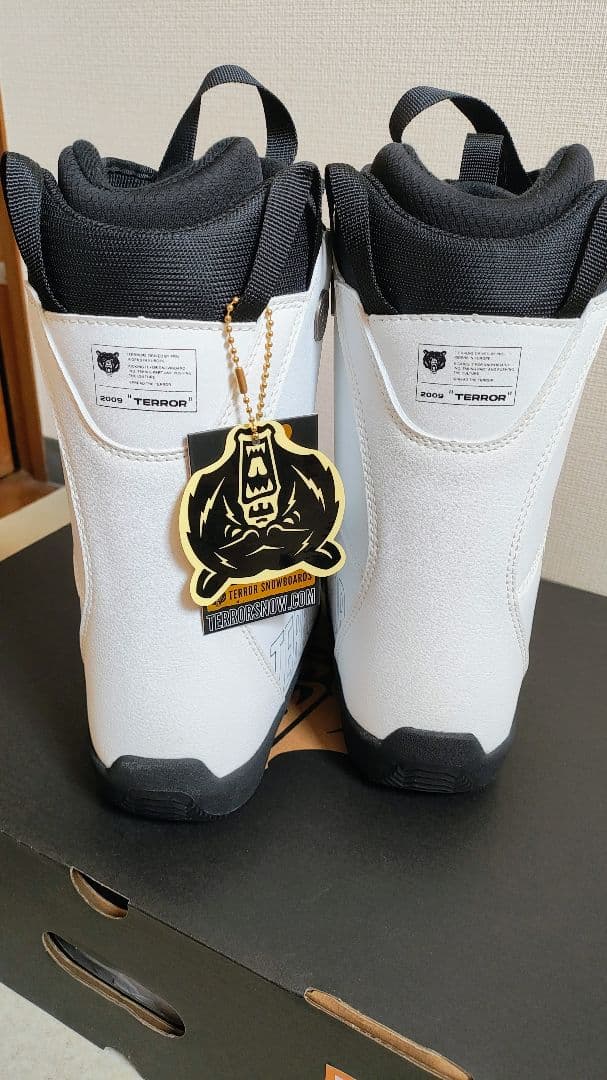 【新品】スノーボードブーツ23.5cm ホワイト