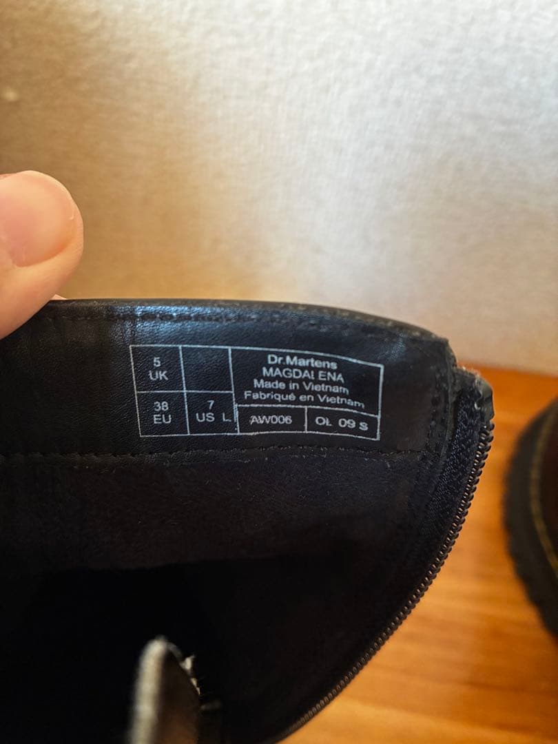 ドクターマーチン マグダレナ アンクルジップ ヒールブーツ 23728600