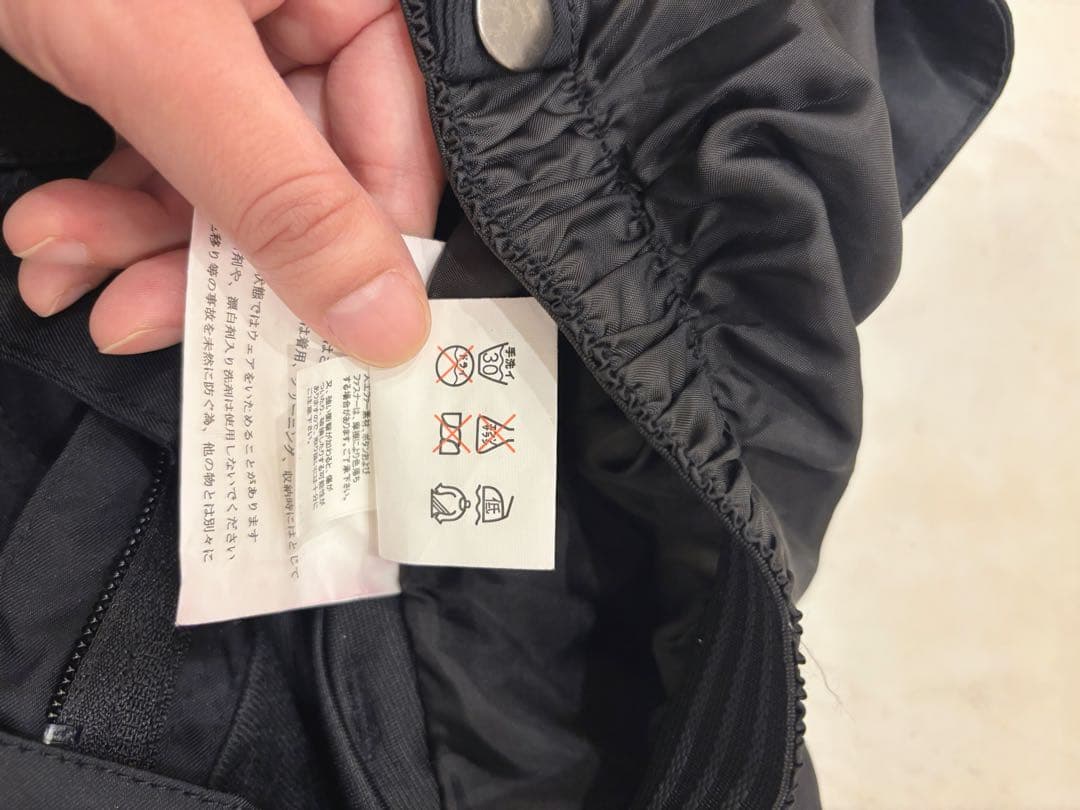 スノーボードウエアROXY/上下(ヒップパッドおまけ付き)女性用Sサイズ