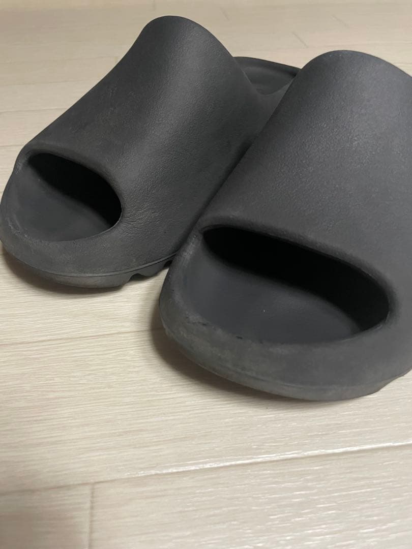 adidas YEEZY SLIDE アディダス　イージースライド