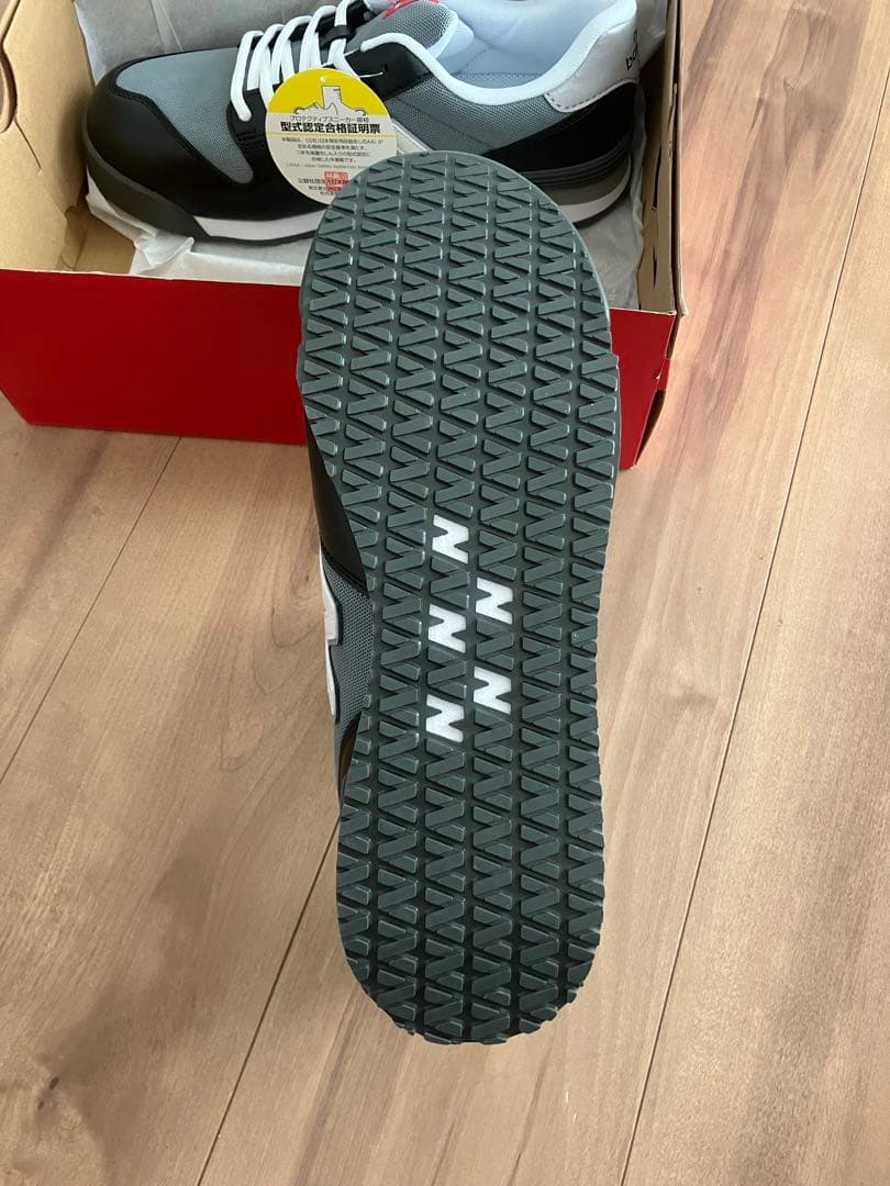 New Balance 安全靴 ブラック/グレー