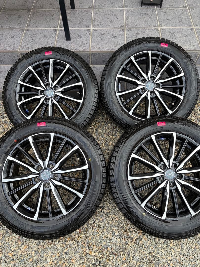 ハリアー　18インチ スタッドレスタイヤホイール付き