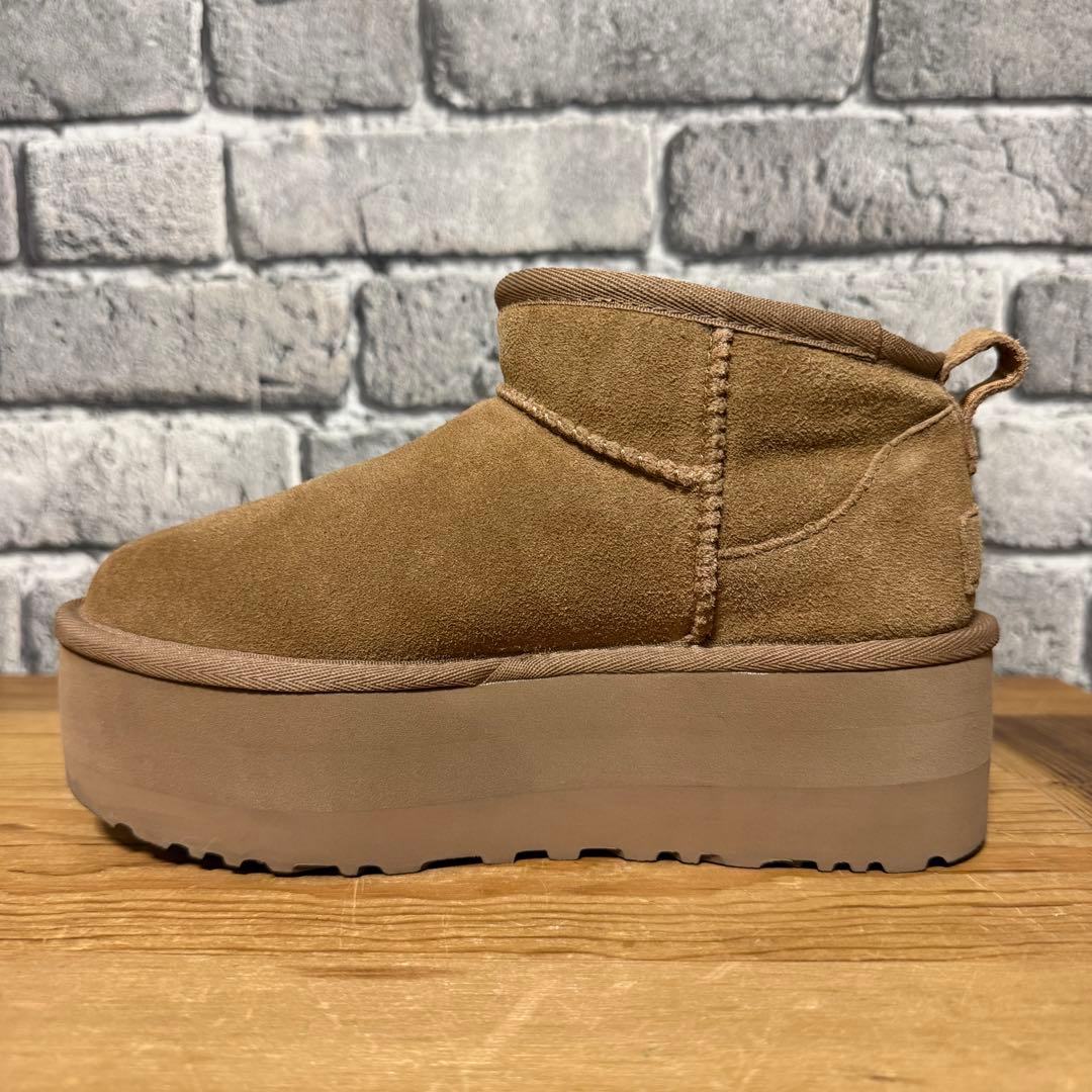 靴 UGG W CLASSIC ULTRA MINI PLATFORM 22cm