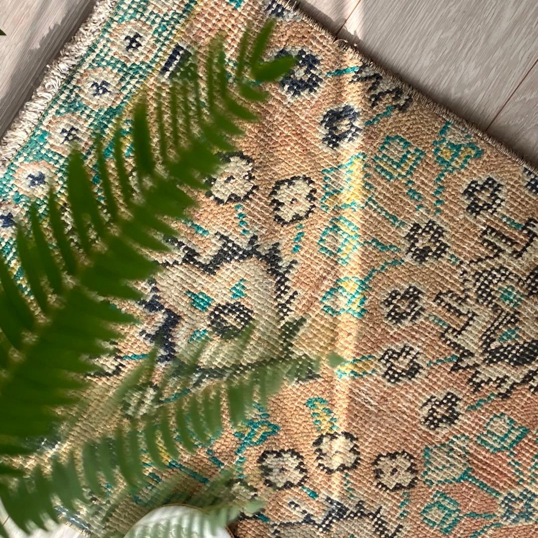 厚みウール　くすみベージュ　グリーン　ロング　ランナー　トルコヴィンテージラグ