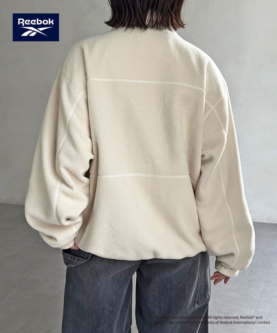 Reebok ネイビー　リバーシブルブルゾン