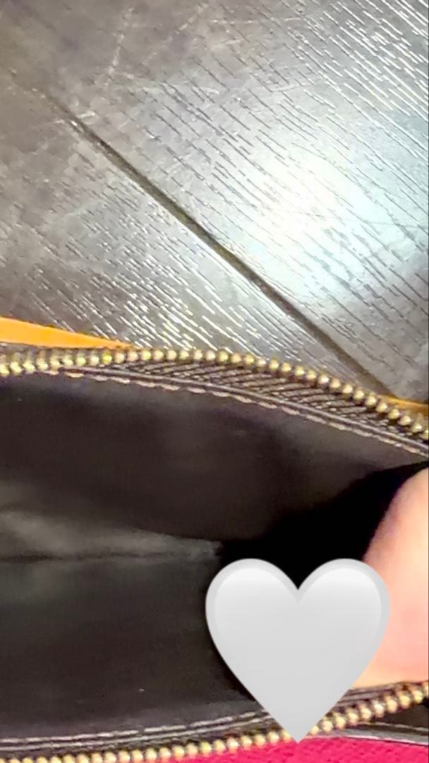 ルイヴィトン モノグラム ポルトフォイユ エミリー フラワーチャーム