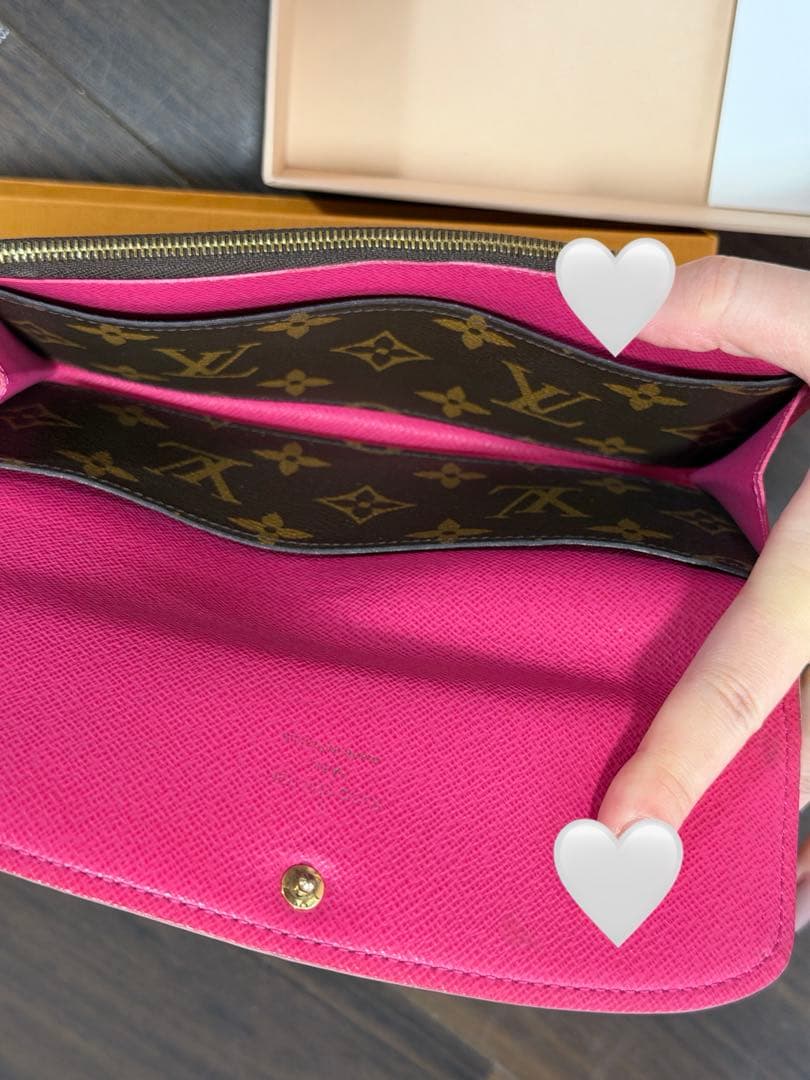 ルイヴィトン モノグラム ポルトフォイユ エミリー フラワーチャーム