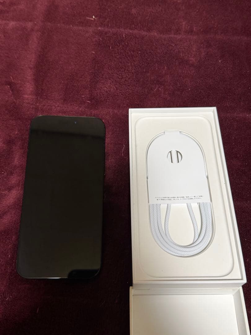 美品 iPhone 16 Pro Max 256GB ブラックSIMフリー