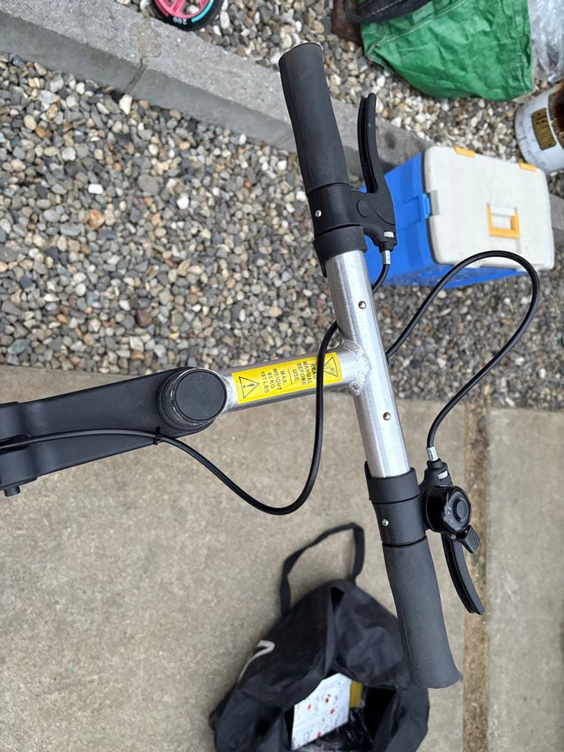 折りたたみ自転車 黒赤 コンパクト収納　 軽量 高さ4段階