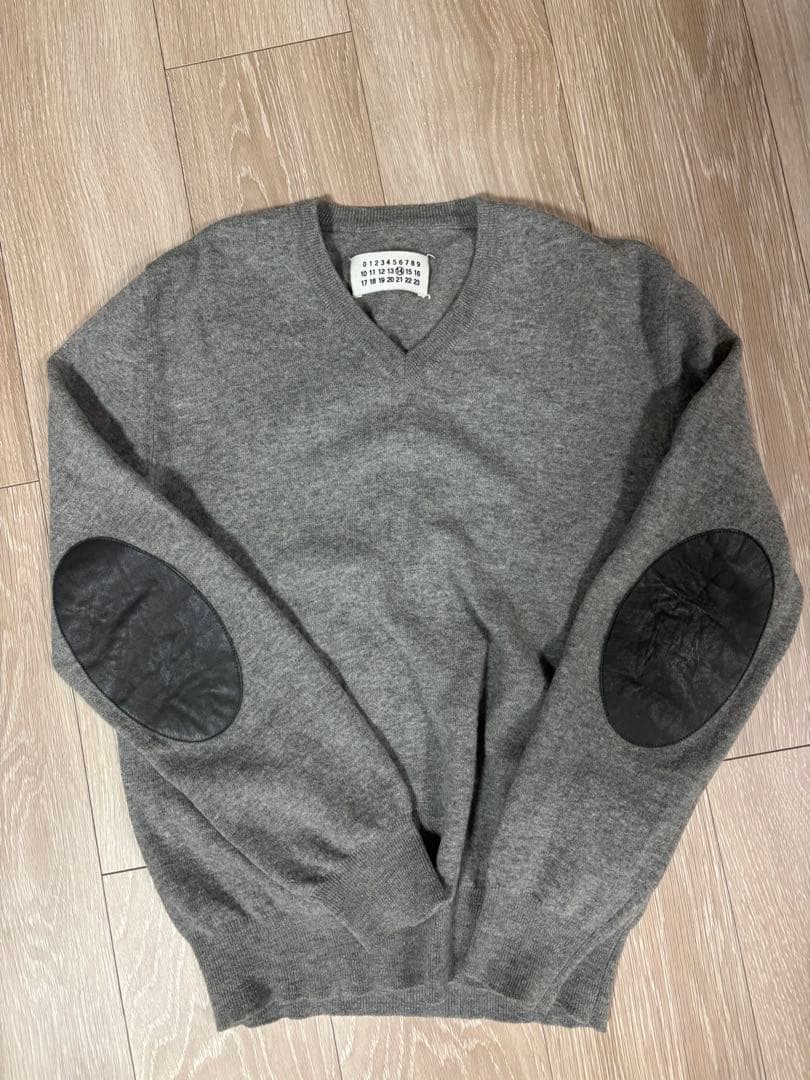 Maison Margielaグレー ウール混紡 セーター レザーエルボーパッチ