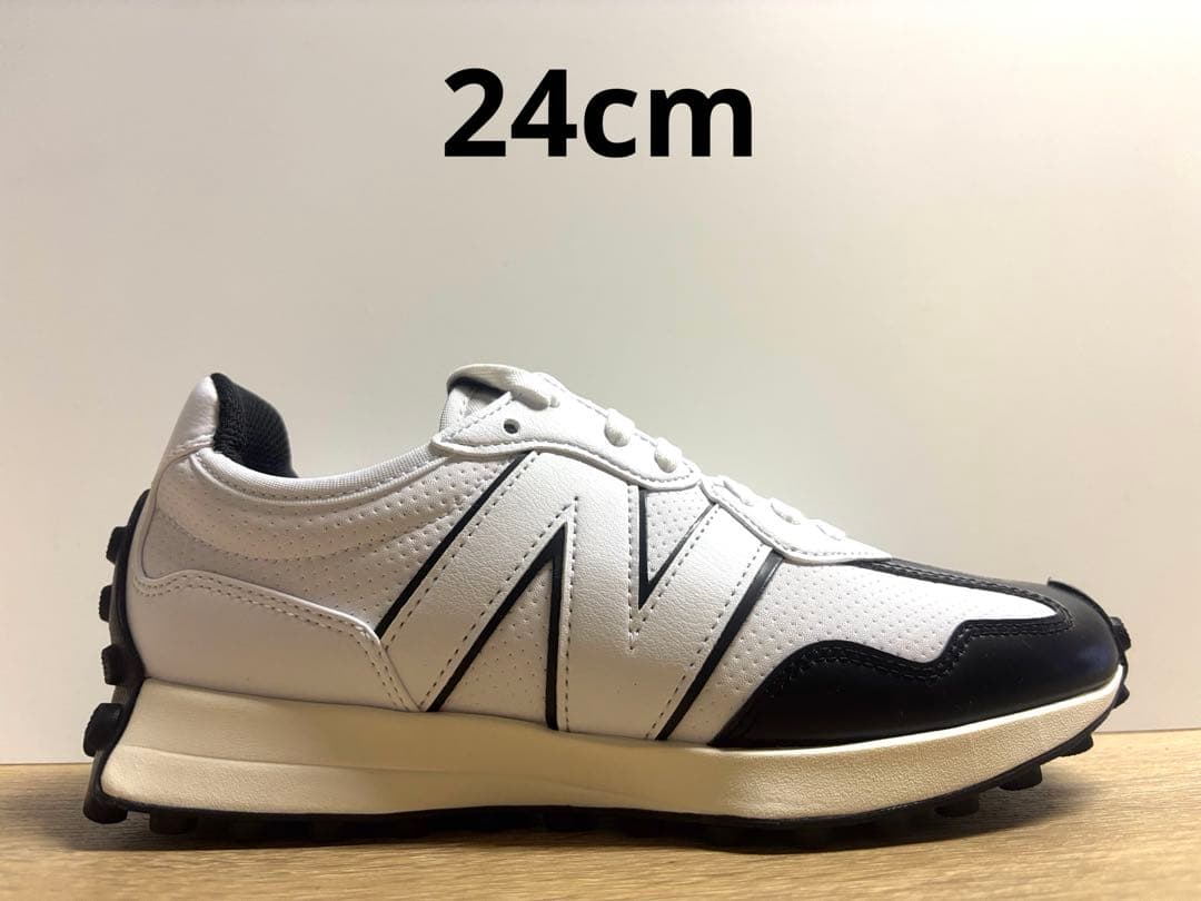 未使用 24cm D ニューバランスゴルフシューズ WGS327AF ホワイト