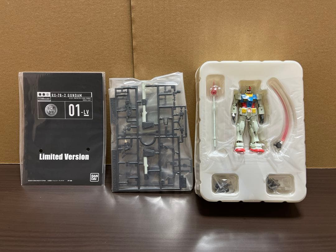 機動戦士ガンダムDVD-BOX 1&2 完全初回限定生産：特製アクションモデル付