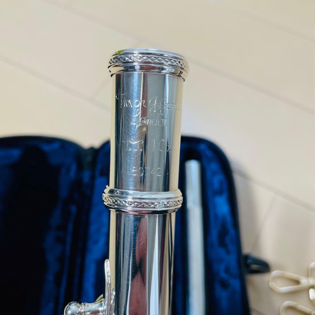 【新品同様品】Trevor.J.James フルート本体 TJ10X ケース付き