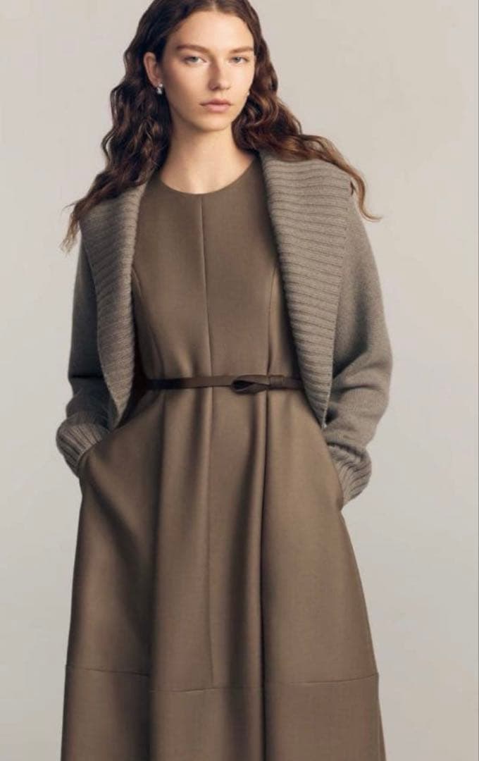 FOXEY ♡Lady Bouquet♡美品ベージュワンピース38レザーベルト付