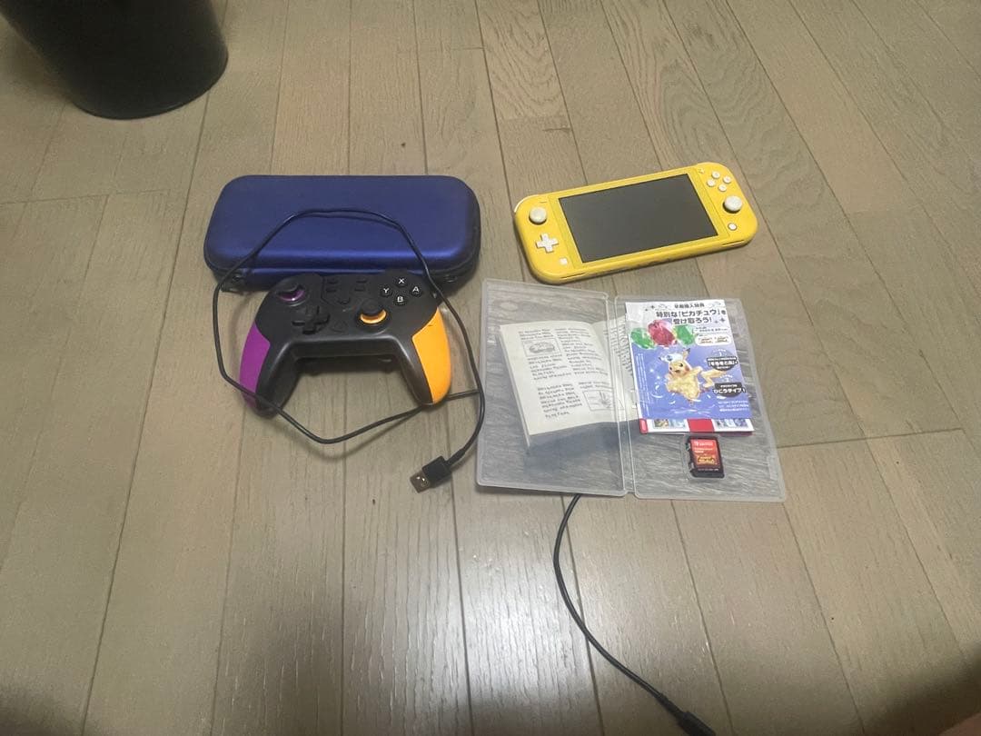 NintendoSwitchLite ケースポケモンスカーレット充電ケーブル付き