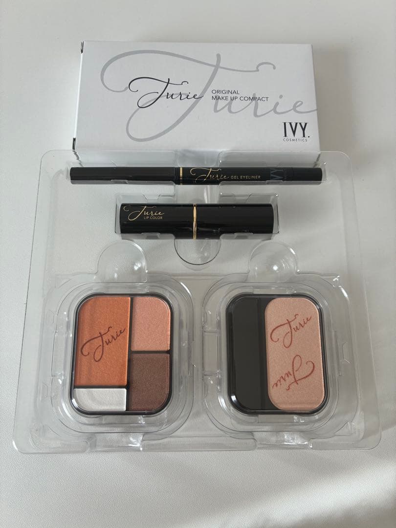 ジュリエ アイシャドウパレット アイビー