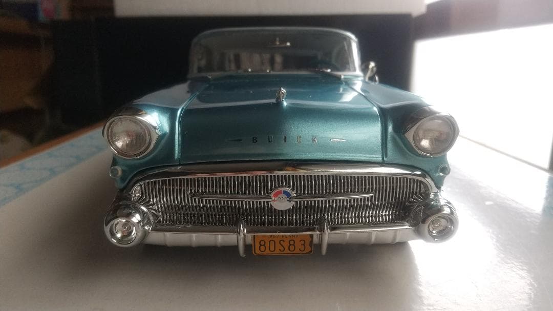 ミニカー BoS Buick Century Caballero Estate 1:18