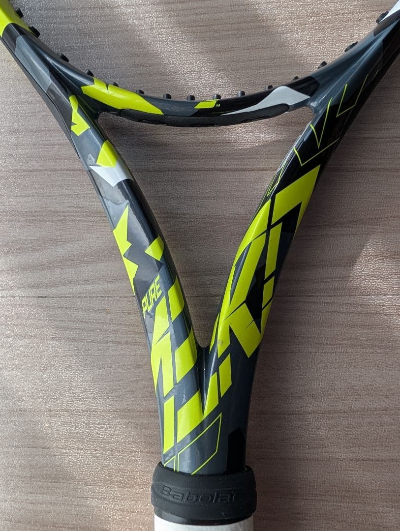 Babolat　ピュアアエロ　2022　G2　100　テニスラケット
