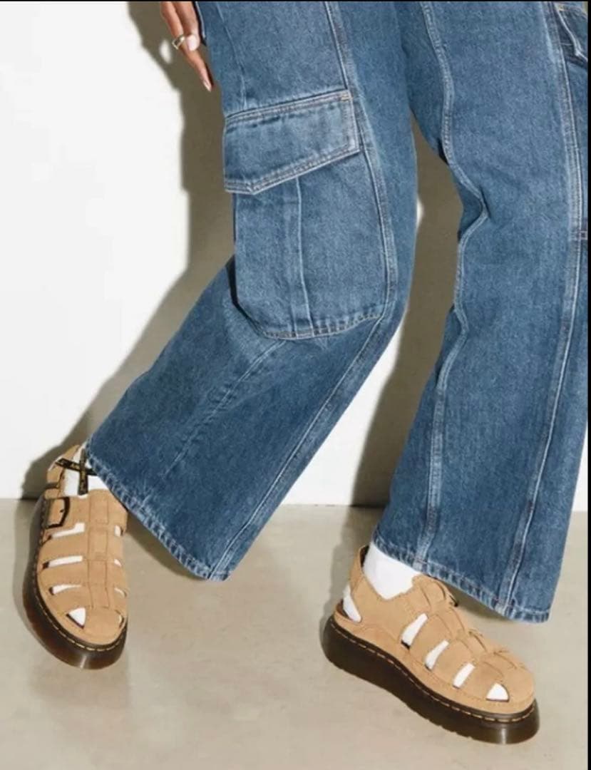 《X'mas sale》【Dr. Martens】WRENLIE 厚底サンダル