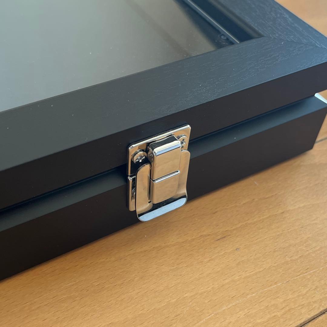 【値下げ】ユニフォーム　額縁　フレーム　uvカット　アクリル　上半身型　前開き型