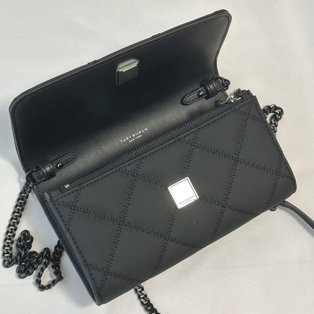 【限定】トリーバーチ キルティング 長財布 マット素材 チェーン付ウォレット