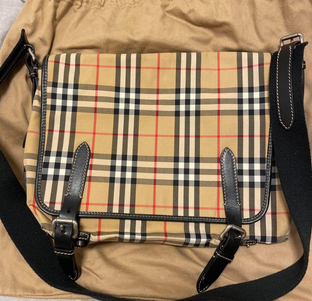 定価130,000円 エビデンスあり美品 バーバリー ショルダーバック