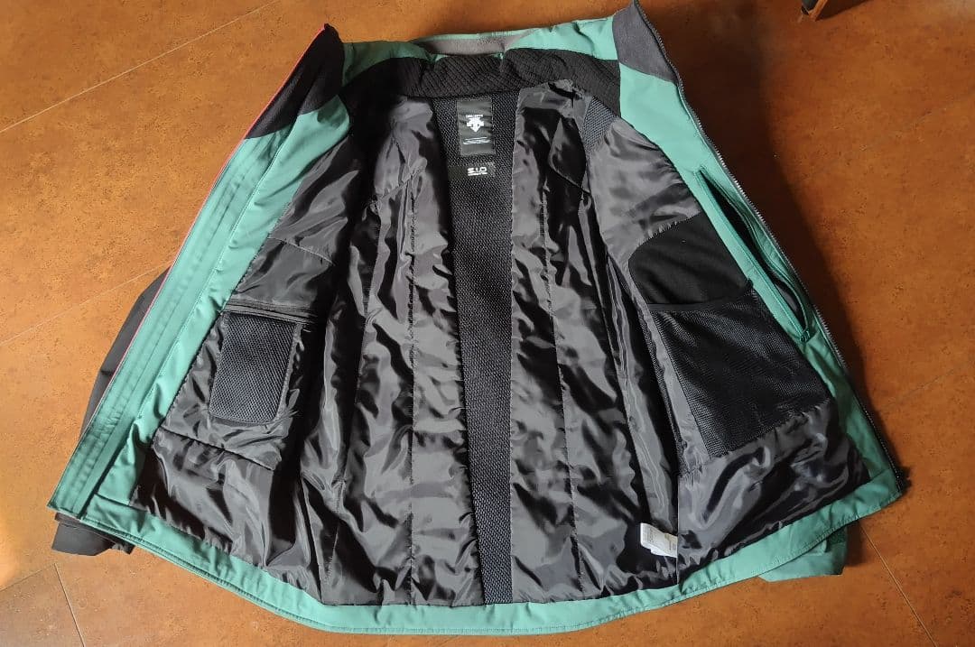 DESCENTE スキーウェア フード付き Mサイズ