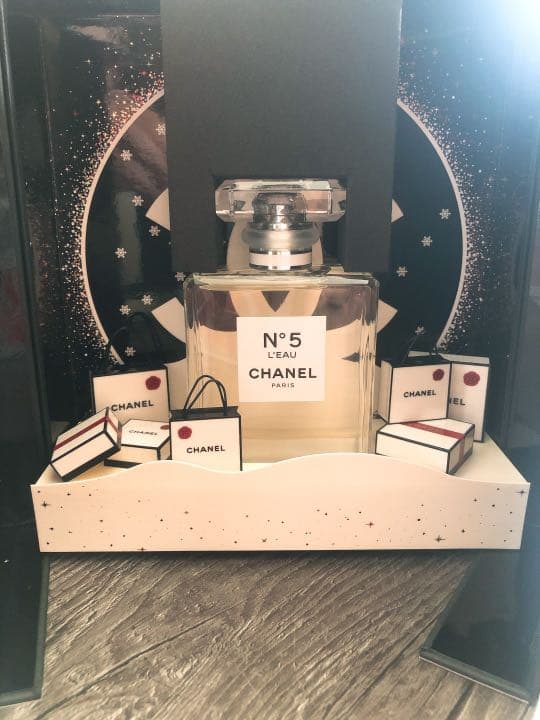 【シャネル N°5 シアター コフレ2019】