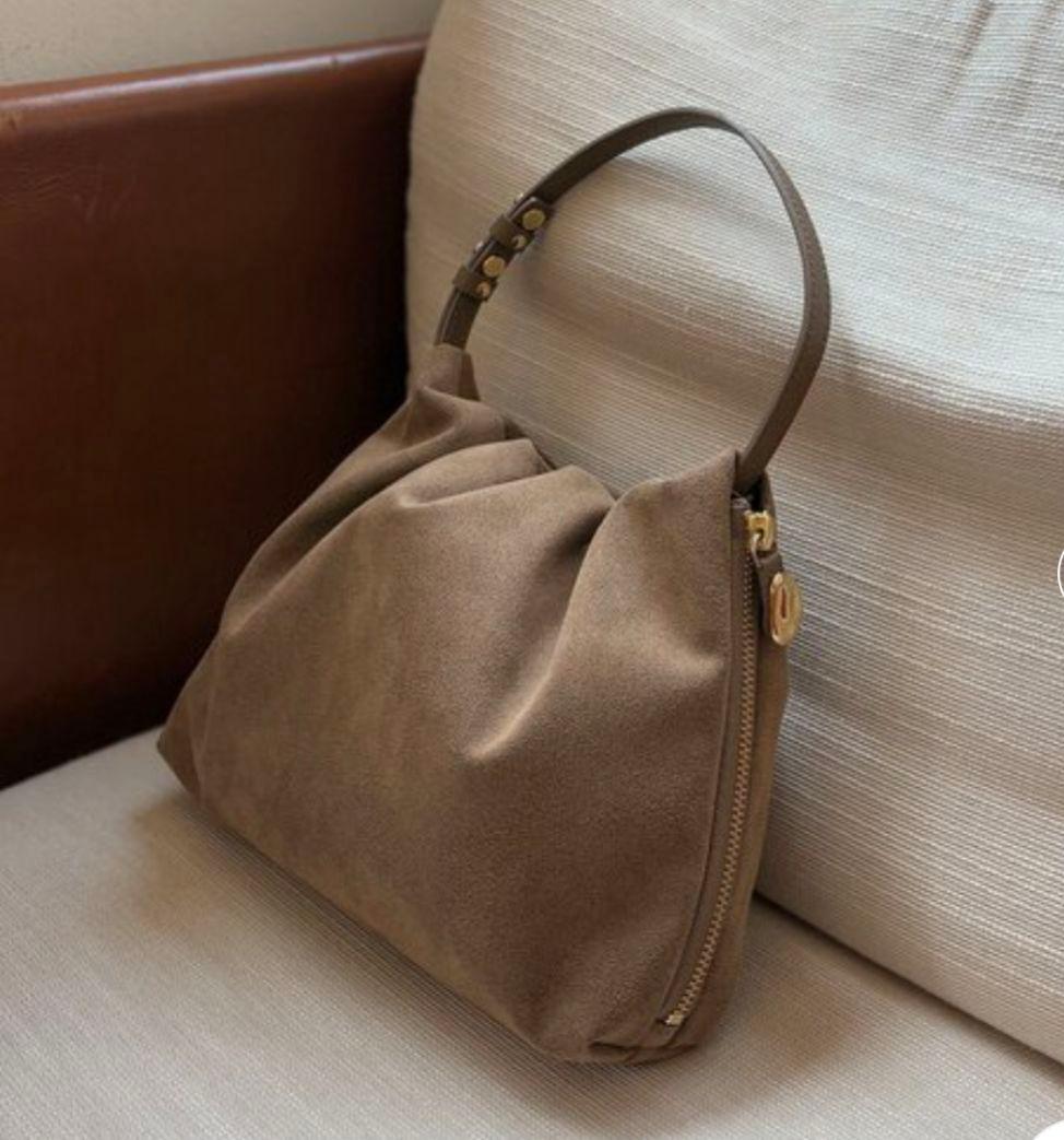 カプリシュレマージュ gemeil コラボスエードワンハンドルバッグ