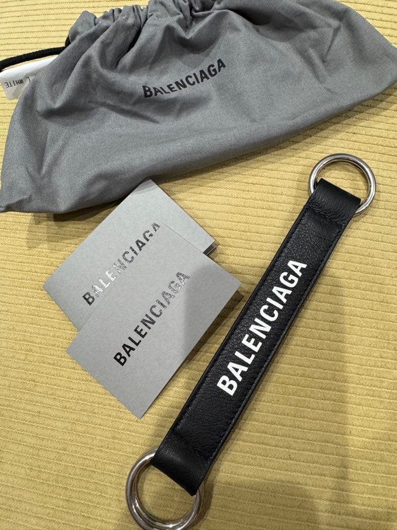 BALENCIAGA レザーキーホルダー ブラック