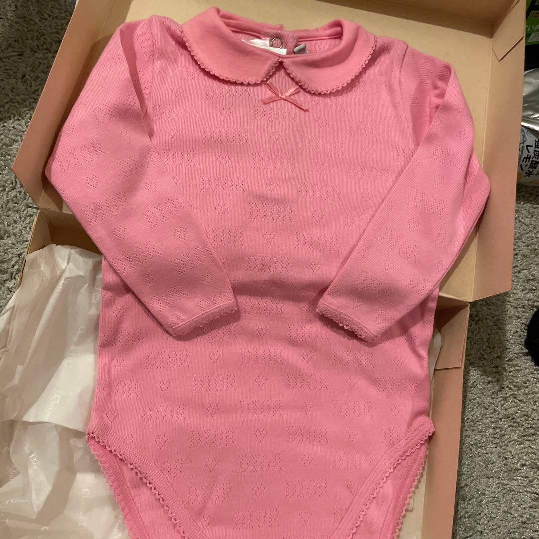 k＋r＝♡k  baby Dior ピンクロンパース 18M