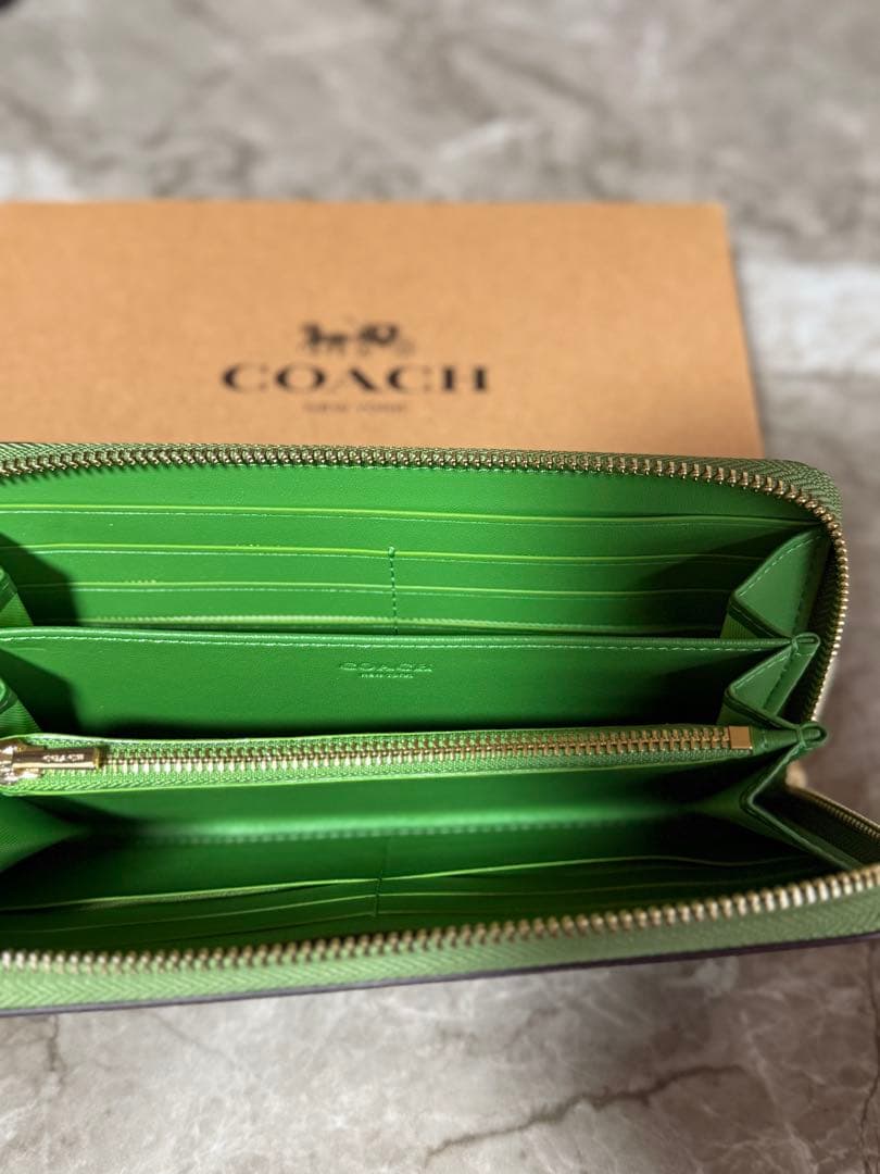 COACH グリーン 長財布