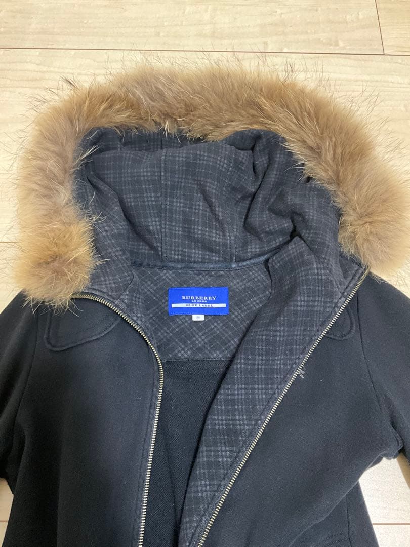 【BURBERRY BLUELABEL】リアルファー付ブラックフレアパーカー M