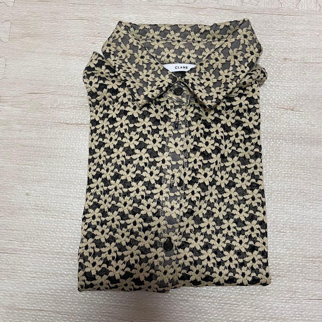 クラネ3D FLOWER LACE SHIRT