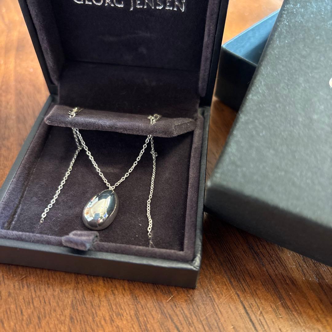   シルバー　ペンダント　卵型