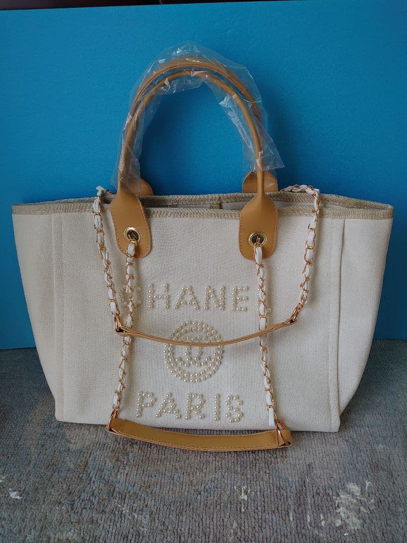 CHANEL 　ノベルティ　パール装飾 トートバッグ　ホワイト系