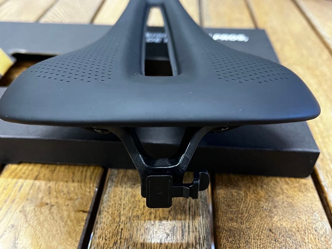 トレック　RSL サドル　145mm