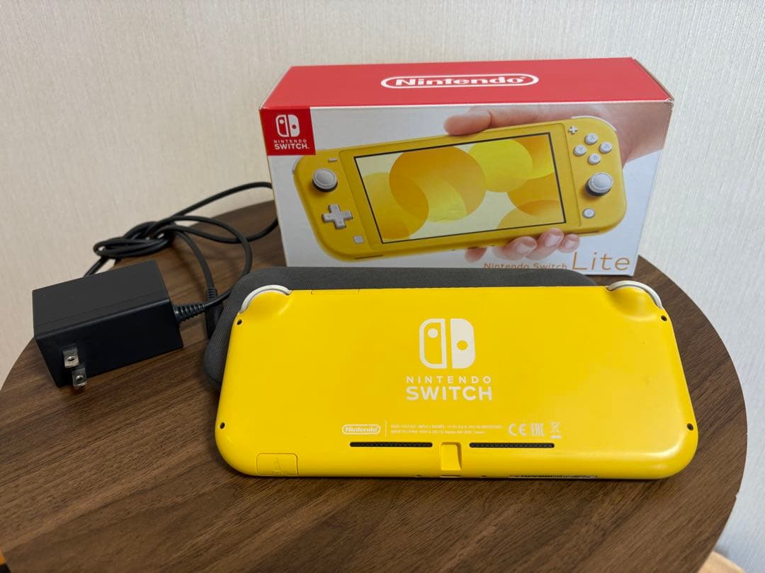 Nintendo Switch Lite イエロー　スイッチライト