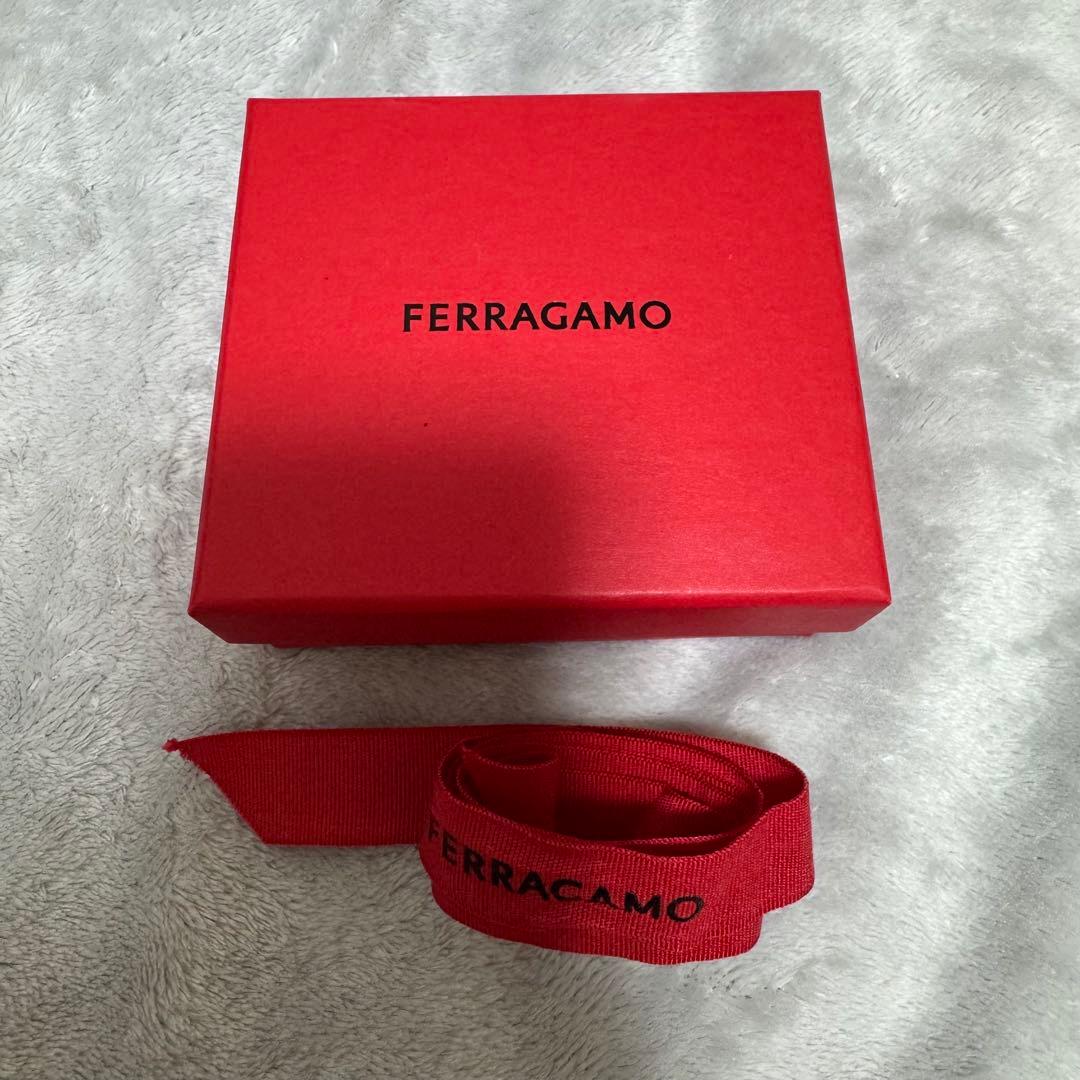 FERRAGAMO ガンチーニ クリスタルネックレス(S) ゴールド