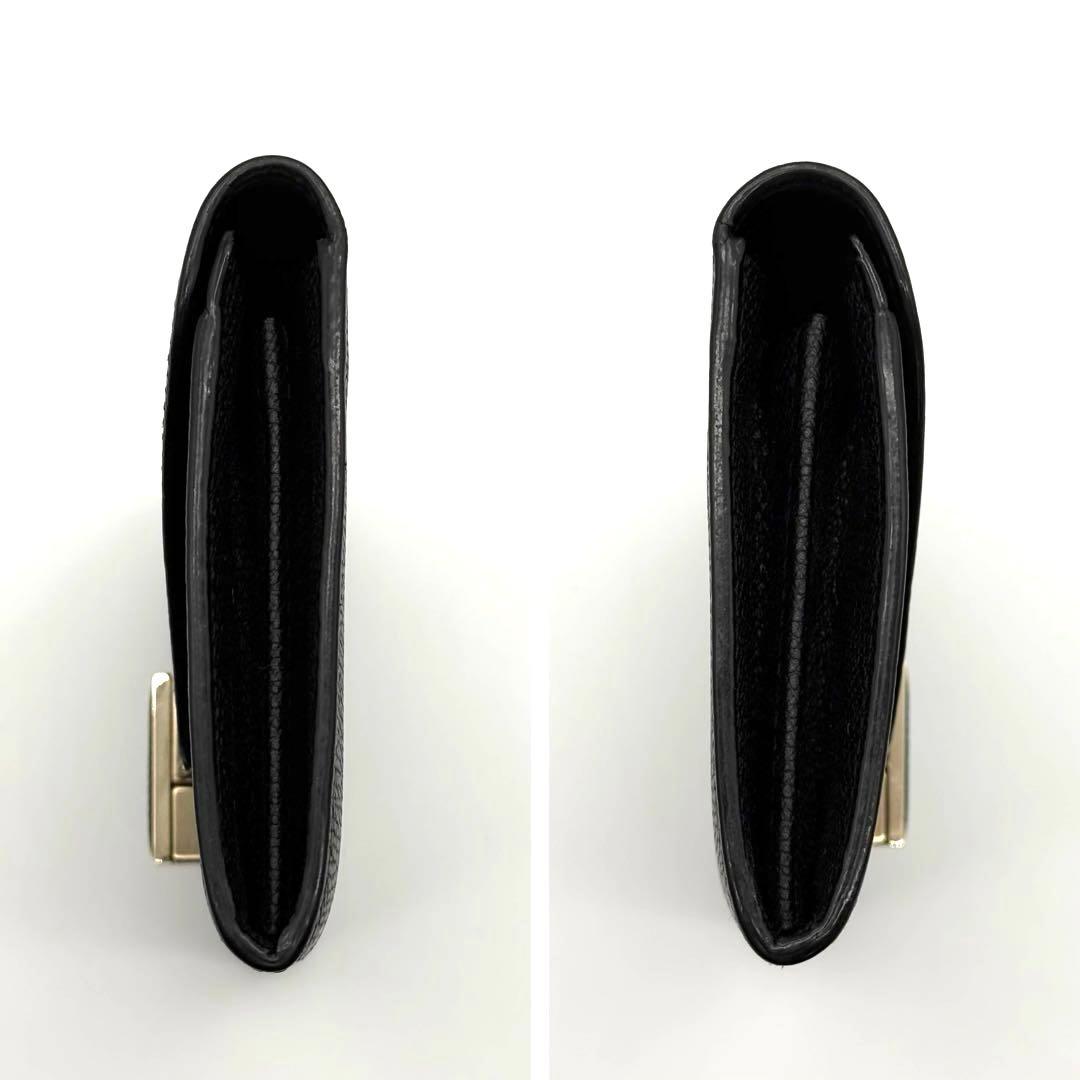 ヴァレクストラ イジィデ レザー ミディアム 財布 ウォレット ブラック 黒