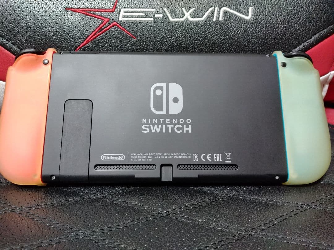 【美品】【Nintendo 任天堂 Switch 本体】オマケ付き❢