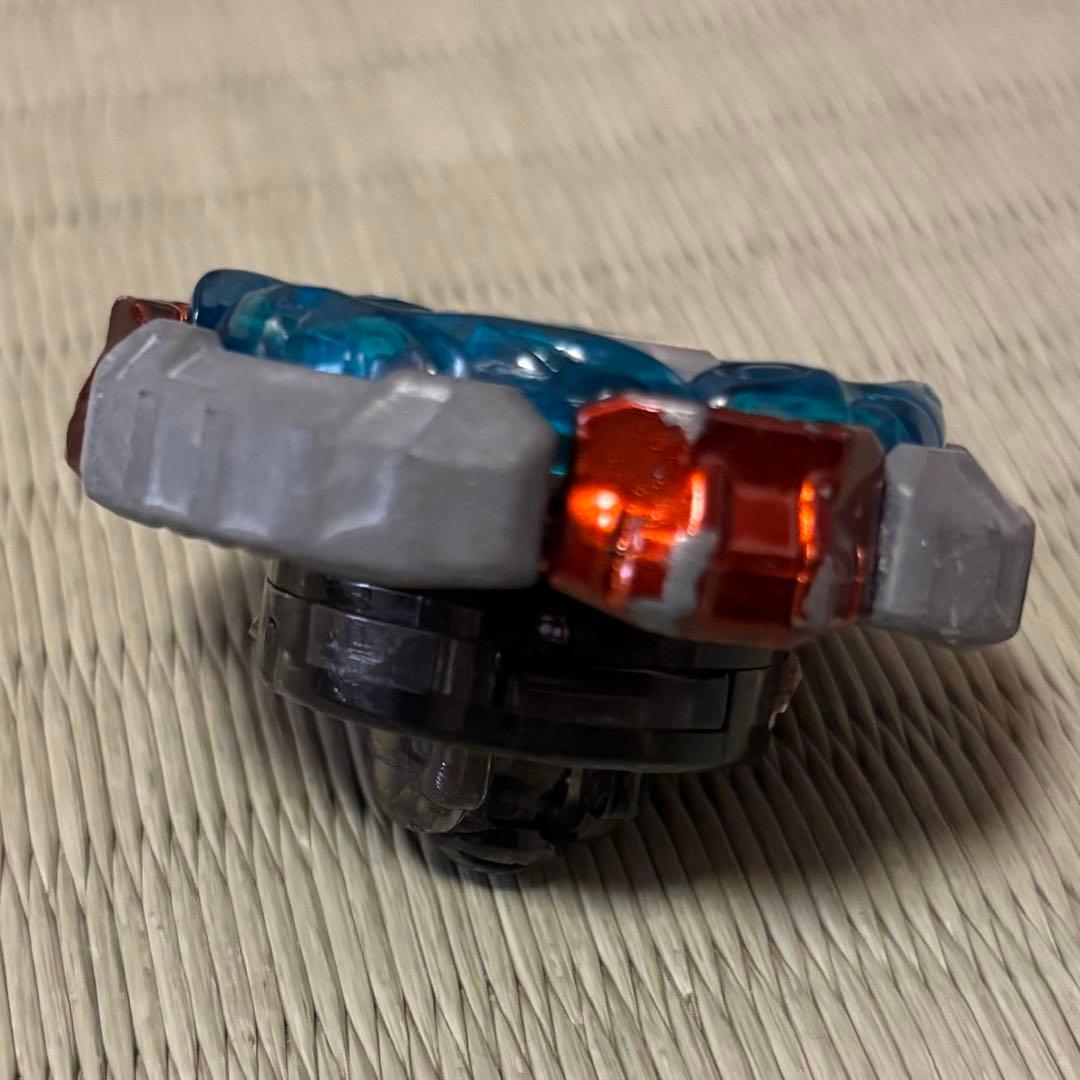 メタルファイトベイブレード　最強3個セット　改造してます