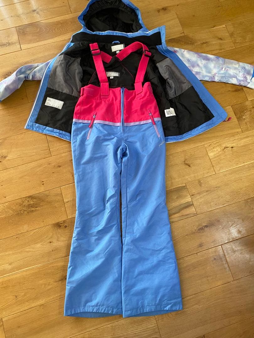 子ども用スキーウェア（上下セット) 150サイズ(135-155)