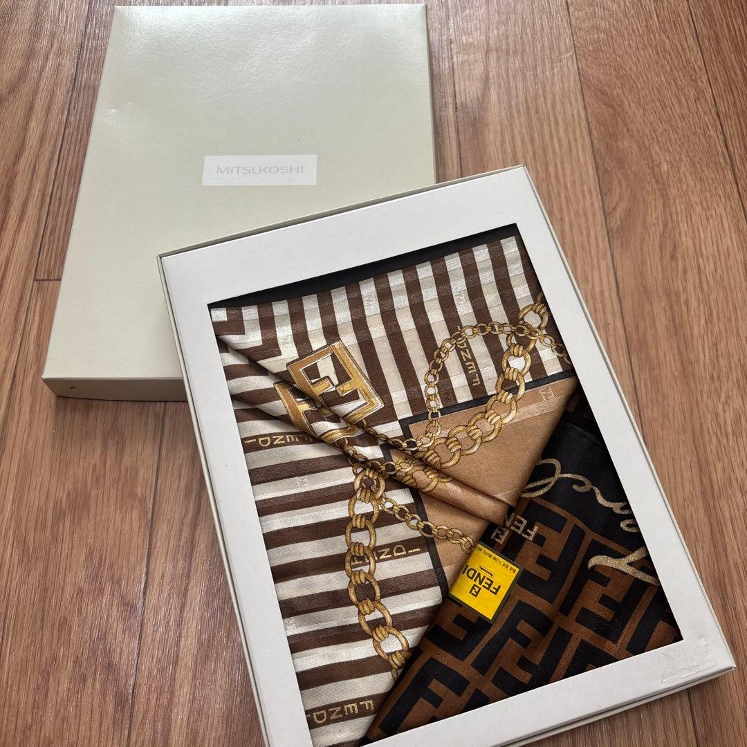 H*a様 FENDI 大判ハンカチ スカーフ 2点セット　新品　未使用フェンディ