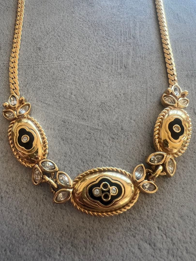 BURBERRY ゴールド オーバル型 ネックレス