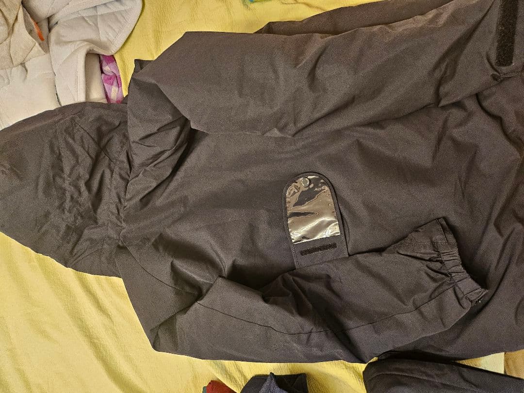 DESCENTE スキーウェア 黒/赤