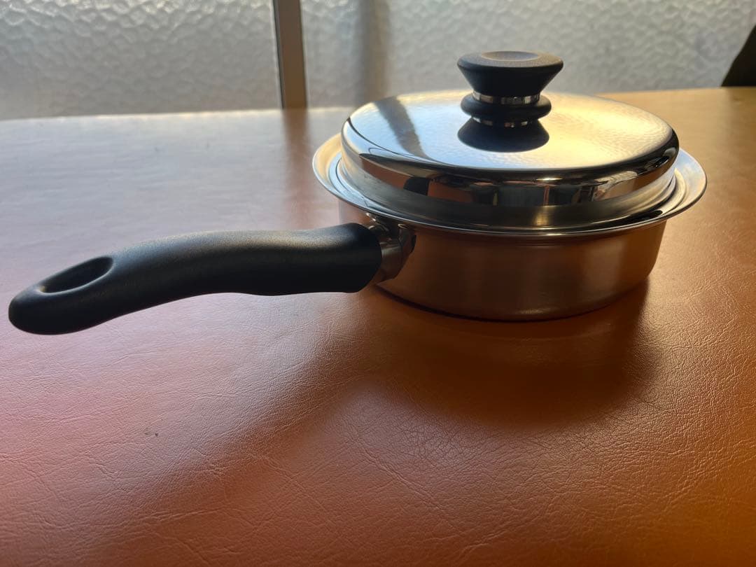 数回使用のお買い得品！スポンジケーキも焼けるアムウェイ中フライパン